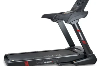 tapis de course BH Vanquish II noir vu de trois quarts, modèle semi-pro pour entraînement intensif à la maison.